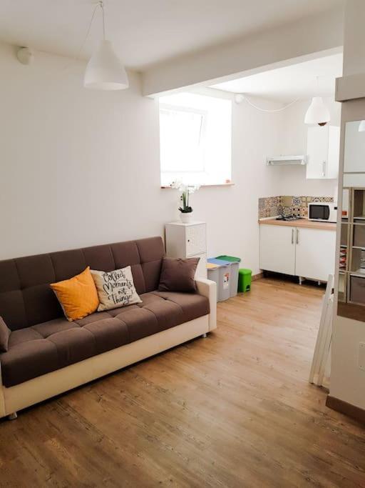 Thekeystudio, Studio Beige Nel Centro, 4 Minuti Dal Mare Bordighera Εξωτερικό φωτογραφία